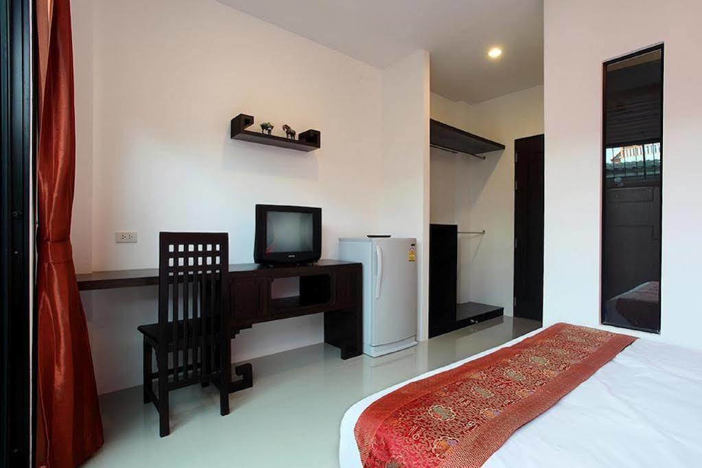 Отель Karon Sino House Экстерьер фото